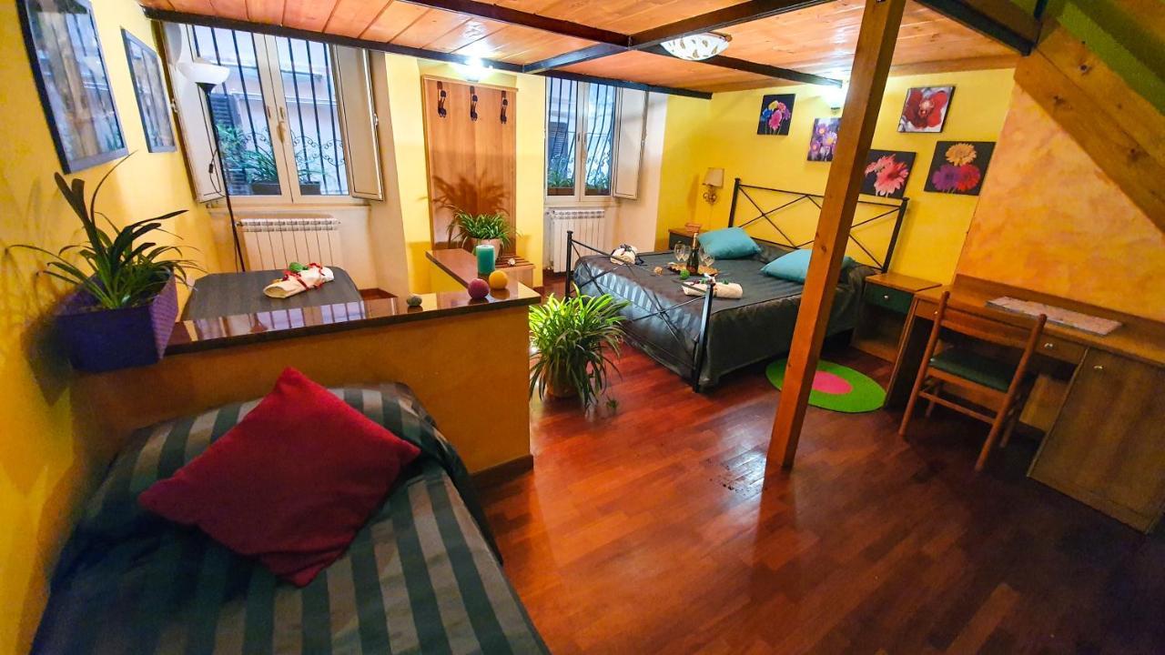 Pensionat La Casa Verde Roma - Free Secure Parking If You Book 3 Nights Rom